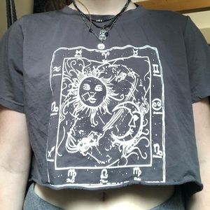 🧚🏼‍♂️sun & moon crop tee